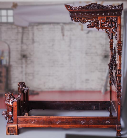 GABRIEL VIARDOT (attr. to) - Bedroom furniture composed of a wardrobe  and a bed in tinted sycamore-3