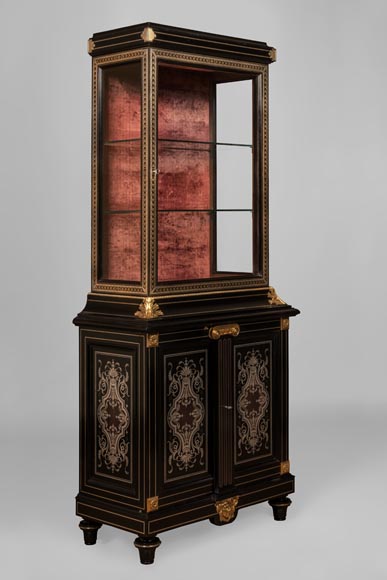 L'ESCALIER DE CRISTAL - Display cabinet in metal marquetry and bronze ornaments-1