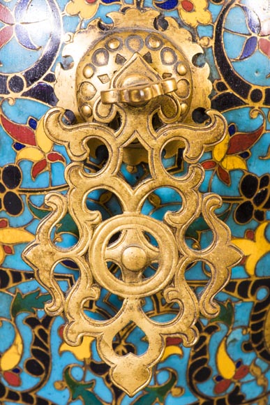 Beautiful pair of Orientalist style vases in cloisonné enamels after a model by Edouard Lièvre-4