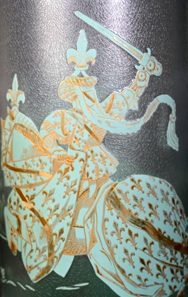 Baccarat Crystal (after), large cylindrical vase in green and white double-layered glass decorated with fleur-de-lis horsemen-1