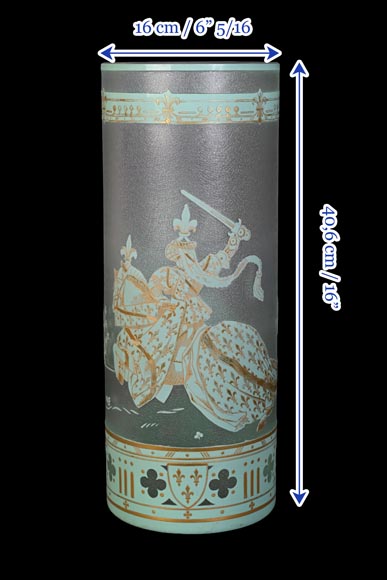 Baccarat Crystal (after), large cylindrical vase in green and white double-layered glass decorated with fleur-de-lis horsemen-9