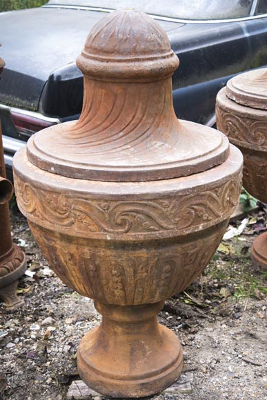 A pair of Louis XVI period vases made out of cast iron-1