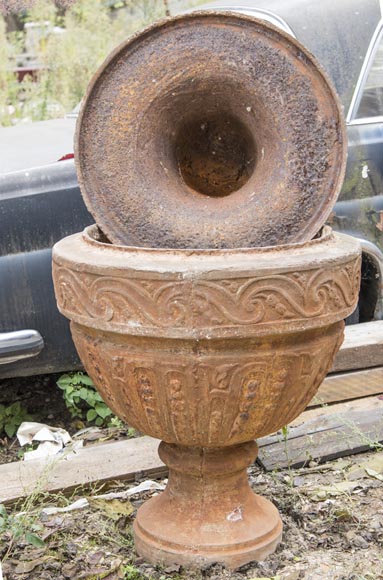 A pair of Louis XVI period vases made out of cast iron-3