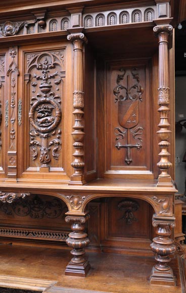 Large Neo-Renaissance style buffet in carved walnut with Louis XII and Francis I of France emblems-5