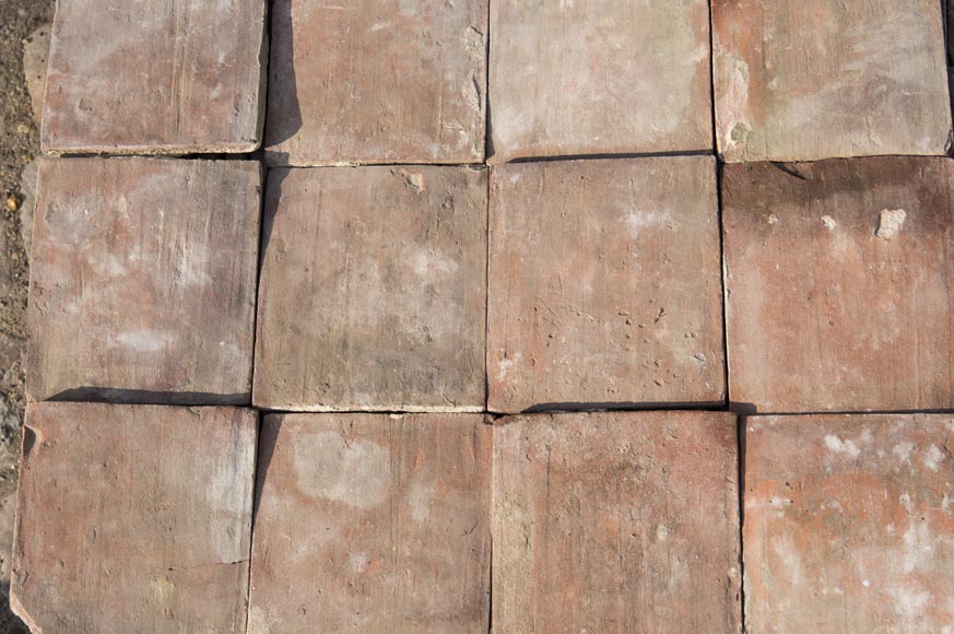Little set of terracotta floor tiles in square shape-1
