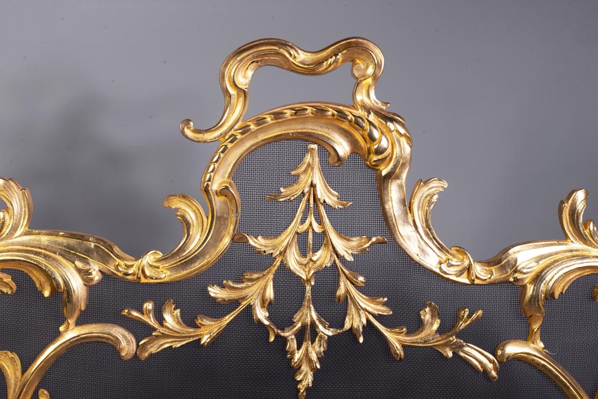Antique Louis XV style fire screen in gilt bronze-2