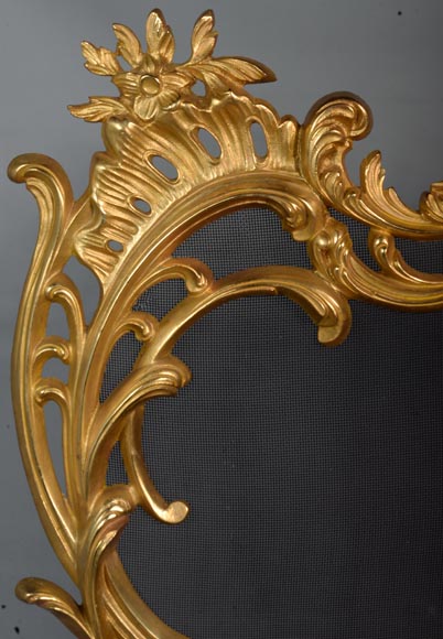 Very rich Louis XV style firescreen in gilt bronze-2