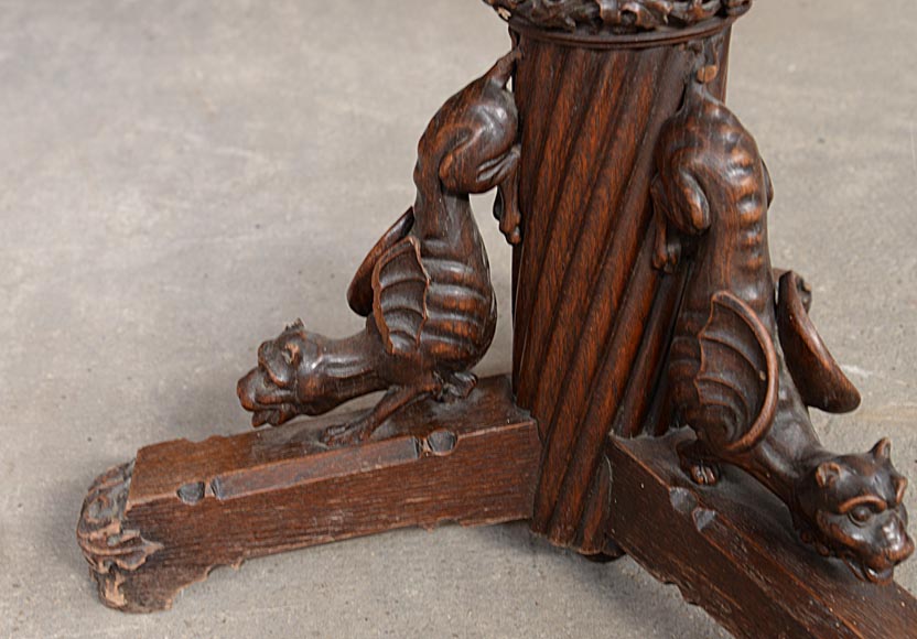 Small Neo-Gothic stand in oak with a rich sculpted decor-3