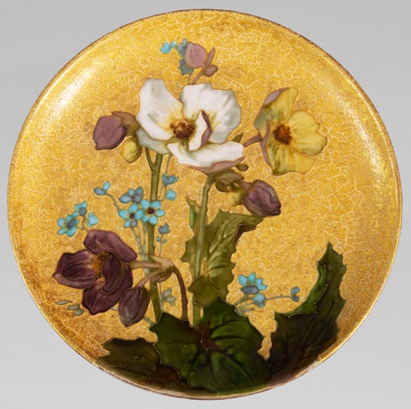 MANUFACTURE DE SÈVRES - WALTER Glazed ceramic plate decorated with flowers on a gold background-0