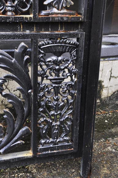 Set of six modern cast iron doors in the style of 18th century gates-10