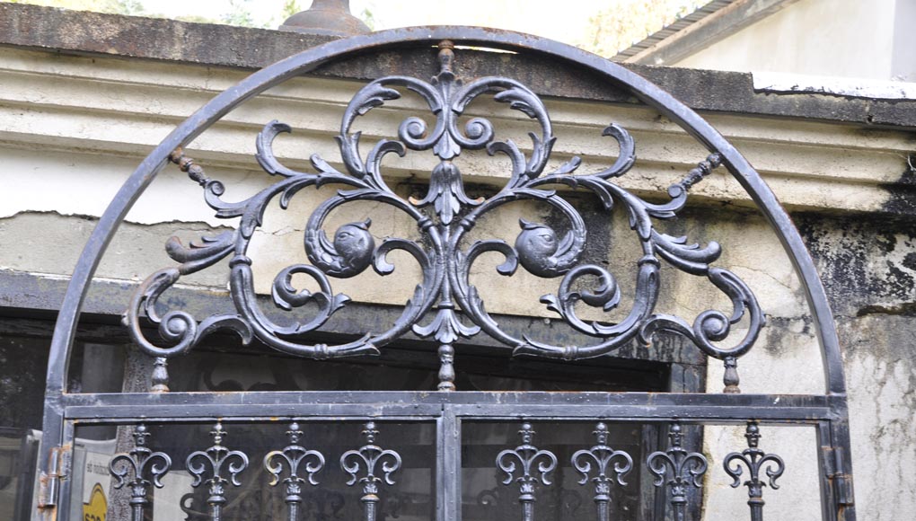 Set of six modern cast iron doors in the style of 18th century gates-12