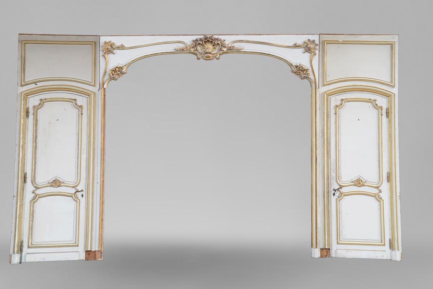 Wooden alcove with two doors and an arcade in carved and gilded wood, Louis XV style-0