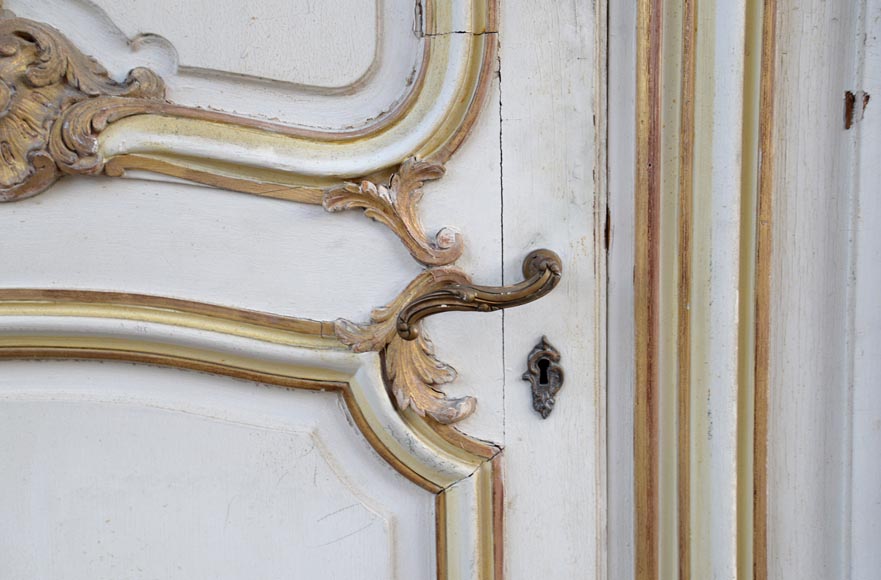 Wooden alcove with two doors and an arcade in carved and gilded wood, Louis XV style-14