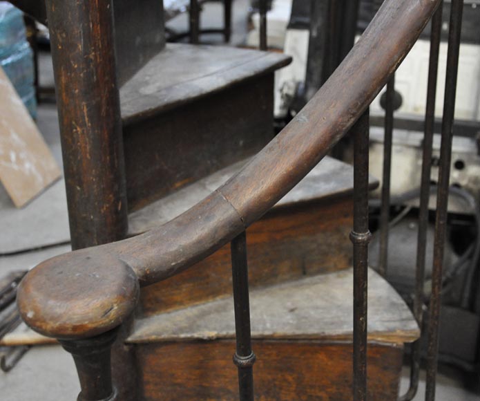 Rare Oak spiral staircase, 19th century-5