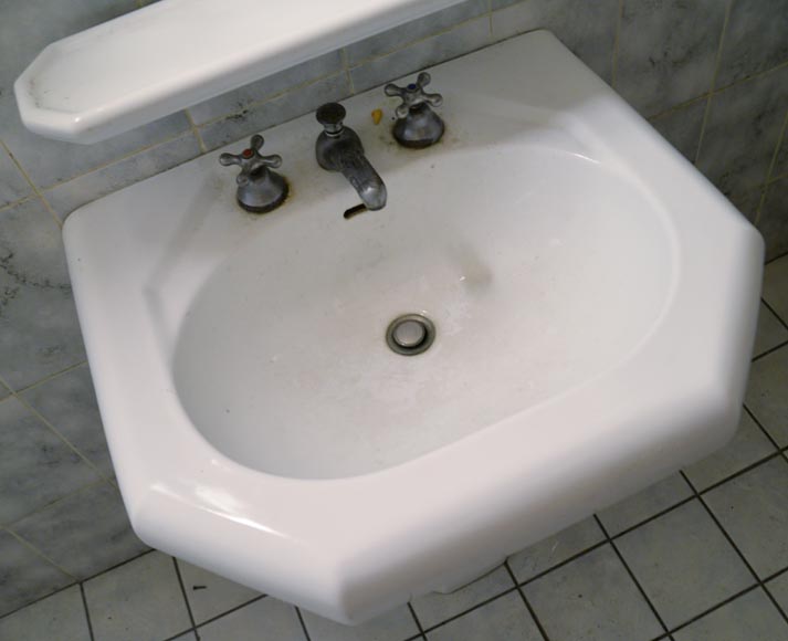 Earthenware washbasin on column -4