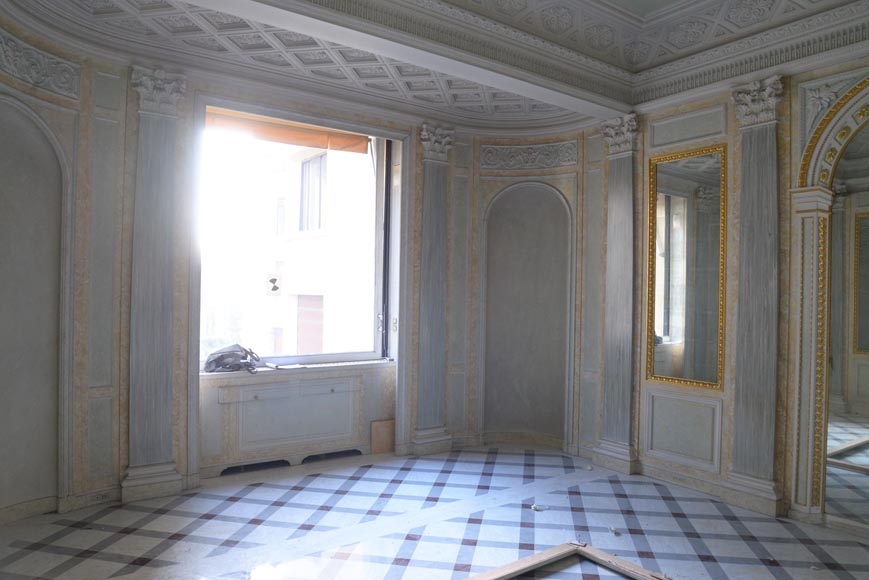 Beautiful Louis XVI style paneled room with architectural decoration inspired by the antique