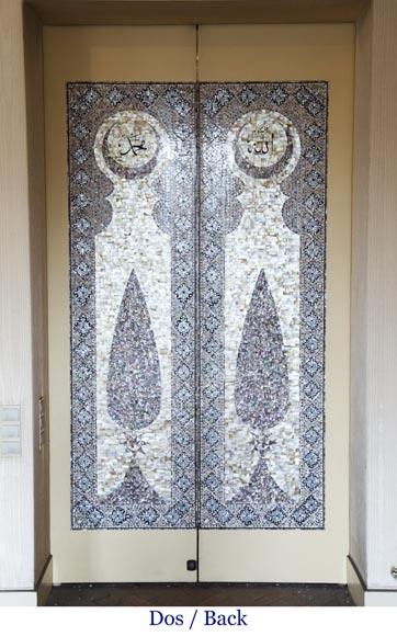 Pair of lacquered sliding double doors with orientalist mother-of-pearl decor-8