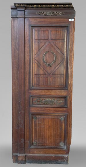 Set of Empire-style mahogany and bronze panelling and bookcases-9