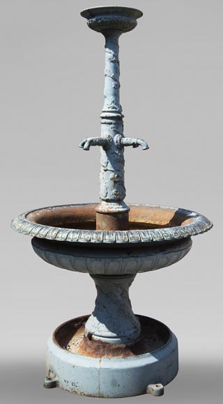 Antique cast iron town fountain with oak leaf decoration-0