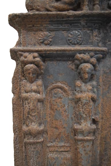 Important fireback with the coat of arms of Germain du val-4