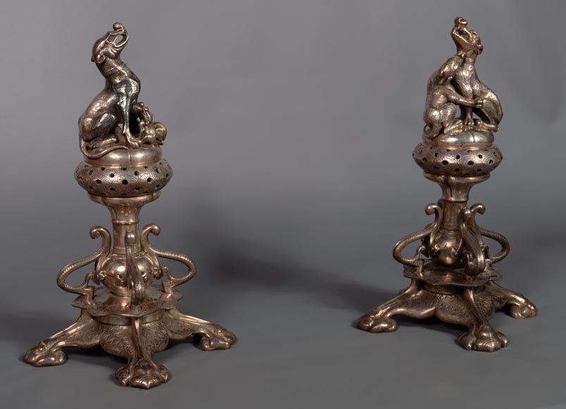 Victor GEOFFROY-DECHAUME, Pair of incense burners made out of silvered bronze, adorned with dogs, circa 1840-1