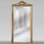 Antique gilded Louis XVI style trumeau decorated with a beautiful shell