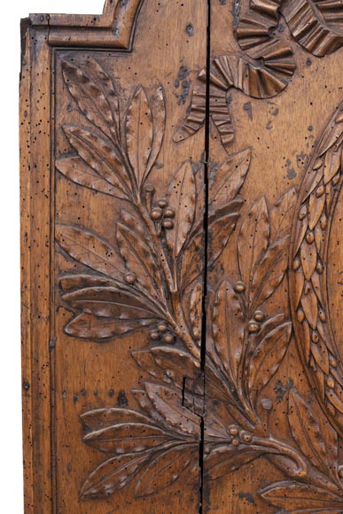 Louis XVI period walnut fireback matrix Louis XVI period walnut fireback matrix-2