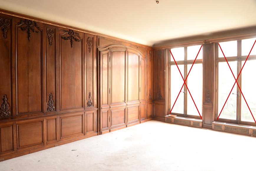 Carved oak woodwork transition style, end of the 19th century Paneled