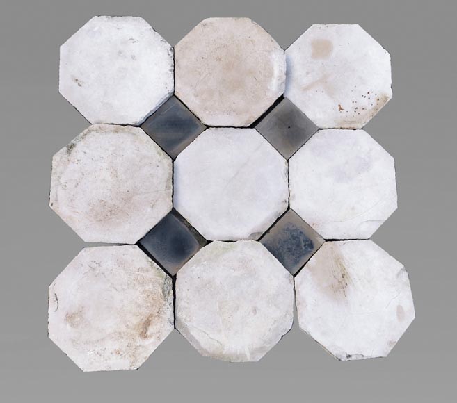 Floor composed of a set of octagonal cabochons in marble stone, around 7,5 m²-0