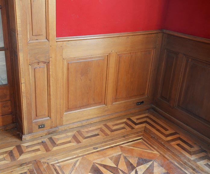 Oak woodwork composed of elements from the 18th century-11