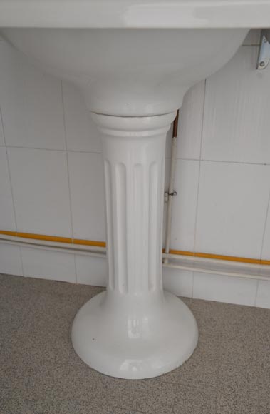 TWIFORD - washbasin on column, early 20th century -4