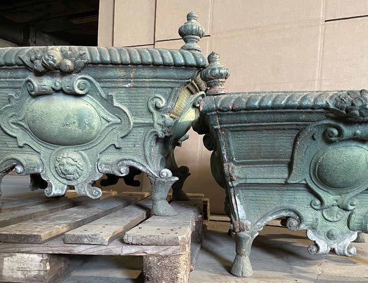 Pair of cast iron planters decorated with cartouches and lion heads Pair of cast iron planters decorated with cartouches and lion heads-3