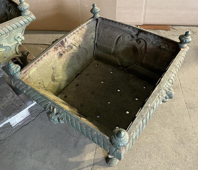 Pair of cast iron planters decorated with cartouches and lion heads Pair of cast iron planters decorated with cartouches and lion heads-7