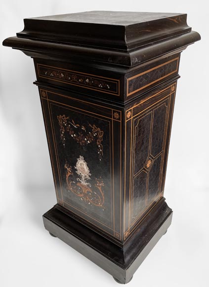 Charles Hunsinger (attributed to), Beautiful presentation stand with a marquetry decor, circa 1870-1880-2