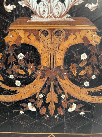 Charles Hunsinger (attributed to), Beautiful presentation stand with a marquetry decor, circa 1870-1880-12
