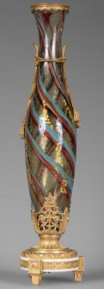 Ernest LEVEILLE - Exceptional cracked glass vase with polychrome and gilt insert decor on a gilt bronze mount, circa1890-0