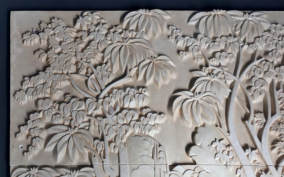 In the style of Armand Albert Rateau (1882-1938) Set including a bathtub and a plaster bas-relief, end of the 20th century. -5
