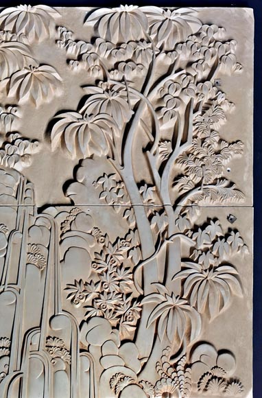 In the style of Armand Albert Rateau (1882-1938) Set including a bathtub and a plaster bas-relief, end of the 20th century. -6