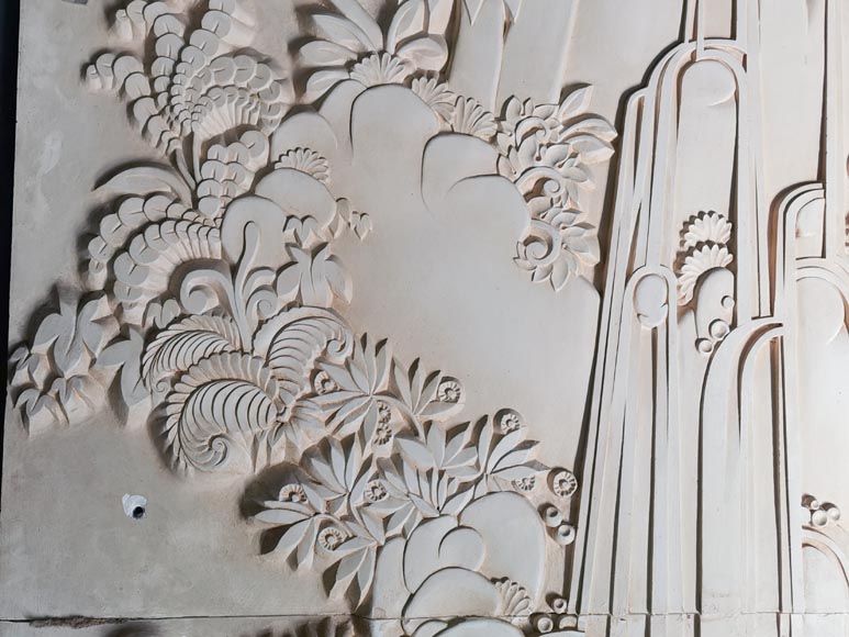 In the style of Armand Albert Rateau (1882-1938) Set including a bathtub and a plaster bas-relief, end of the 20th century. -7