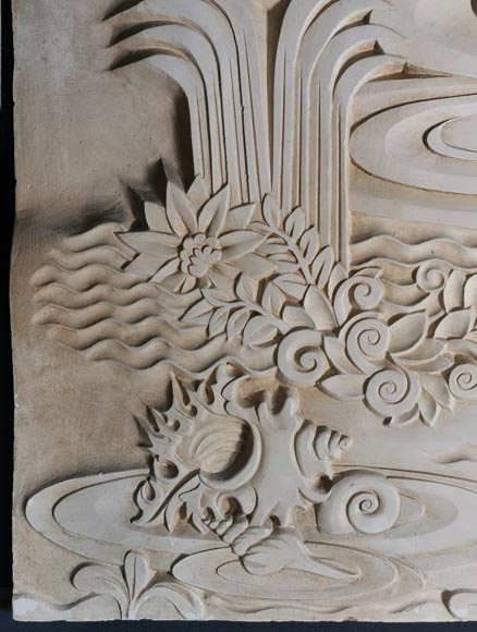 In the style of Armand Albert Rateau (1882-1938) Set including a bathtub and a plaster bas-relief, end of the 20th century. -9