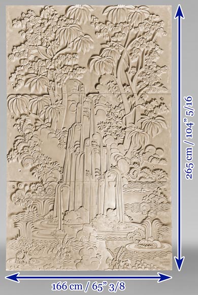 In the style of Armand Albert Rateau (1882-1938) Set including a bathtub and a plaster bas-relief, end of the 20th century. -11