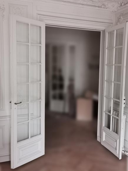 Double door in wood with square mirrors-2