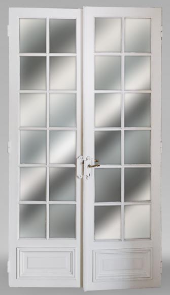 Double door in wood with square mirrors-0