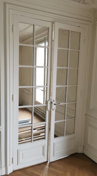 Double door in wood with square mirrors-1