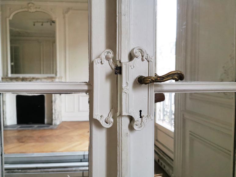 Double door in wood with square mirrors-3