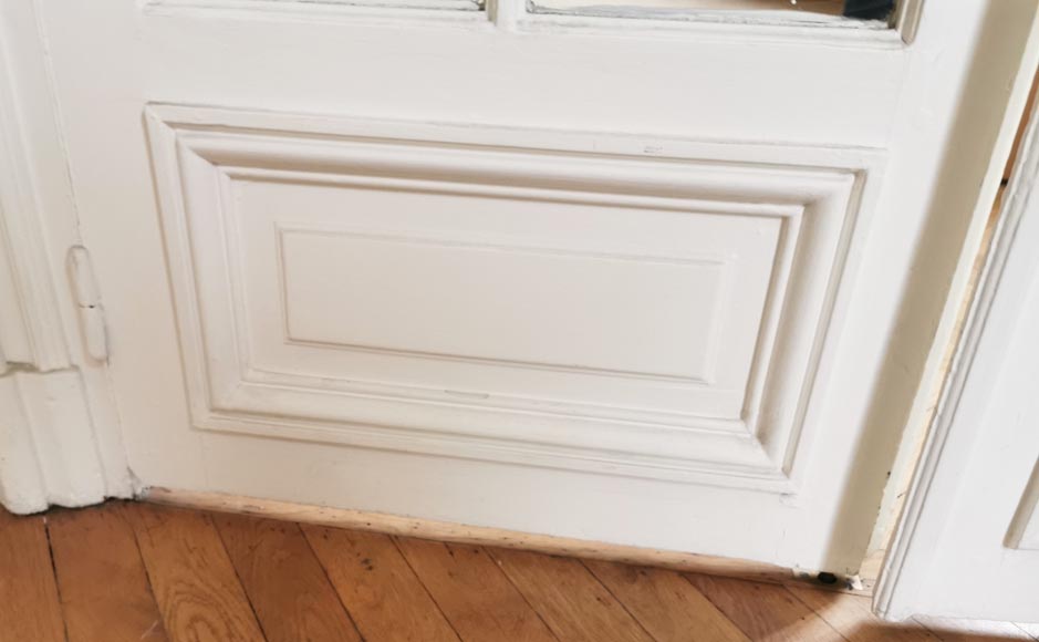 Double door in wood with square mirrors-4