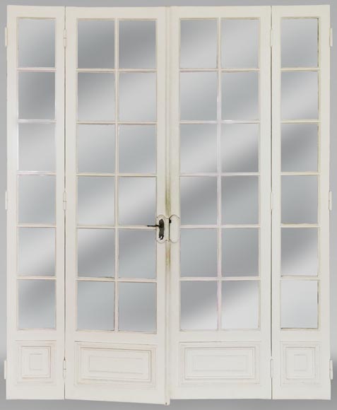 Large quadruple door with panes-0