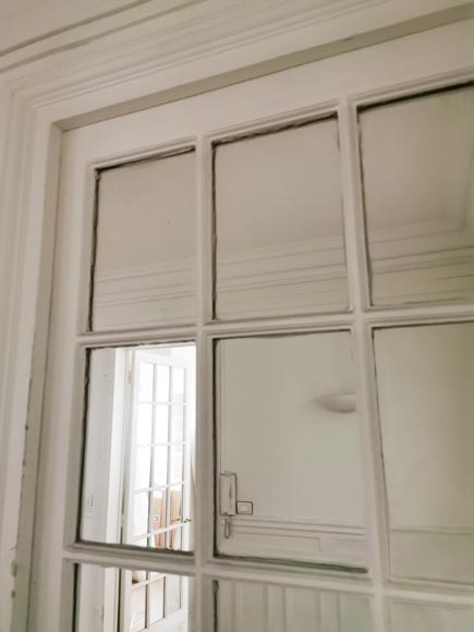 Simple door with mirrors-1