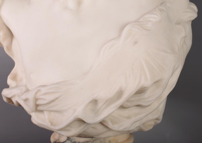 Guglielmo PUGI (1850 - 1915), White Carrara marble bust From the sculpture of Jean-Baptiste CARPEAUX « Dance », Circa 1900-7