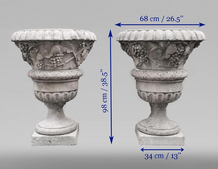 Important pair of Medici vases in white stone from Provence in France-11